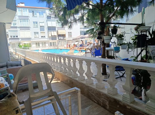 Havuzlu Site İçerisinde Satılık Daire